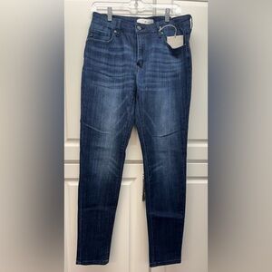 KanCan Midrise Skinny jeans